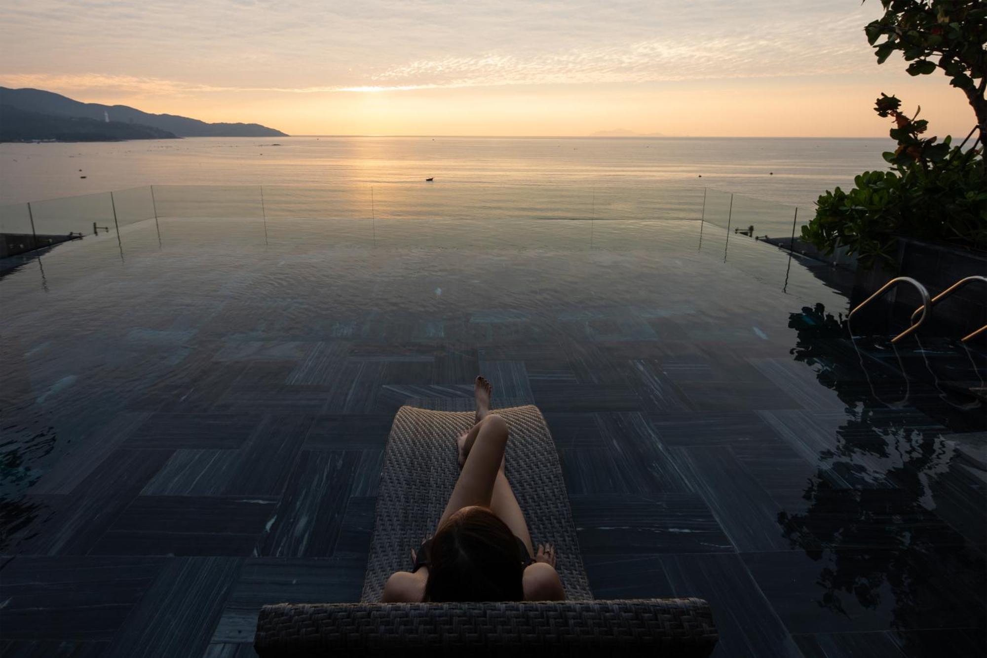 Leaf Beachfront Khách sạn Đà Nẵng