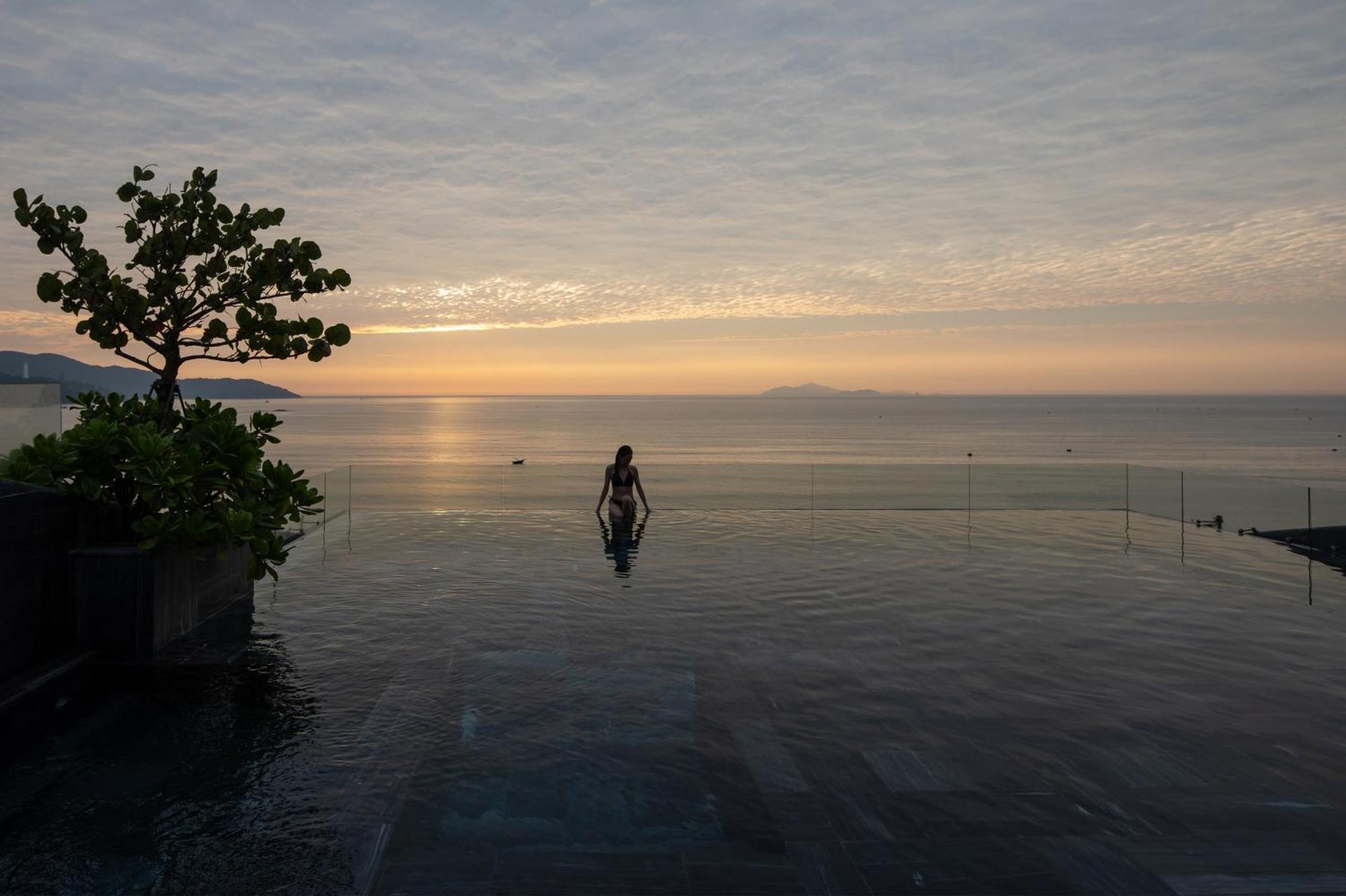 Leaf Beachfront Đà Nẵng