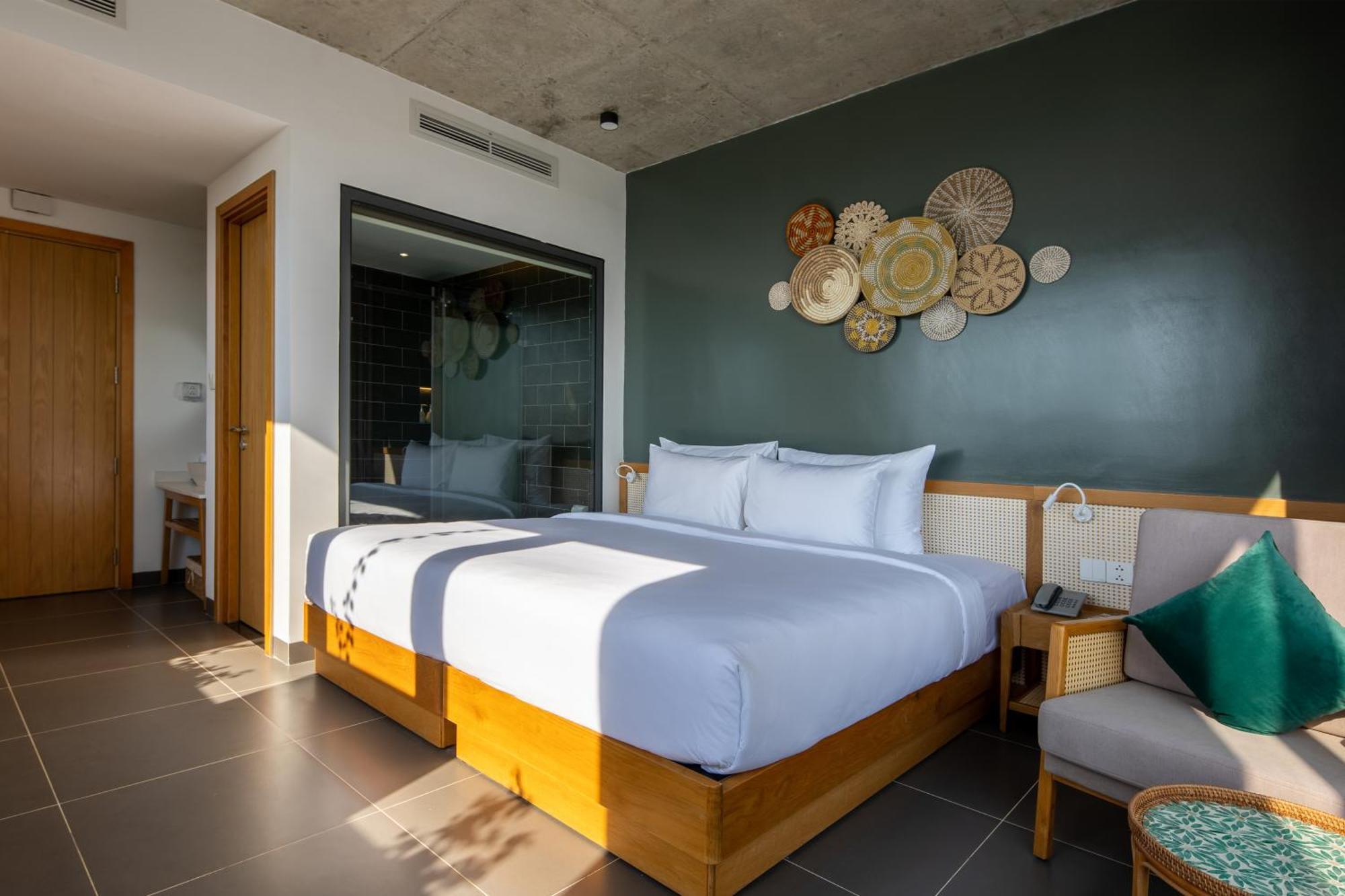 Khách sạn Leaf Beachfront