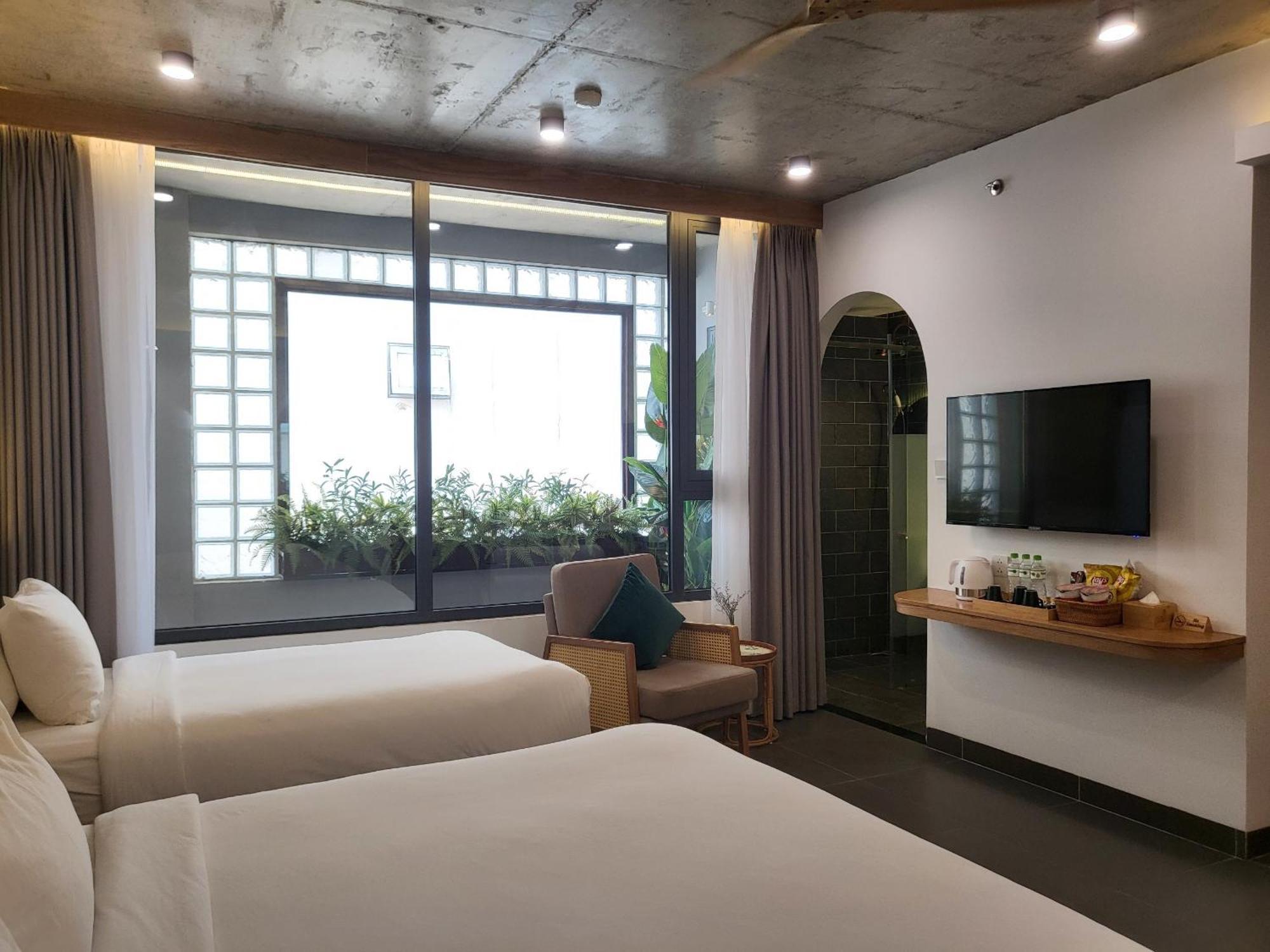 Leaf Beachfront Khách sạn 4*