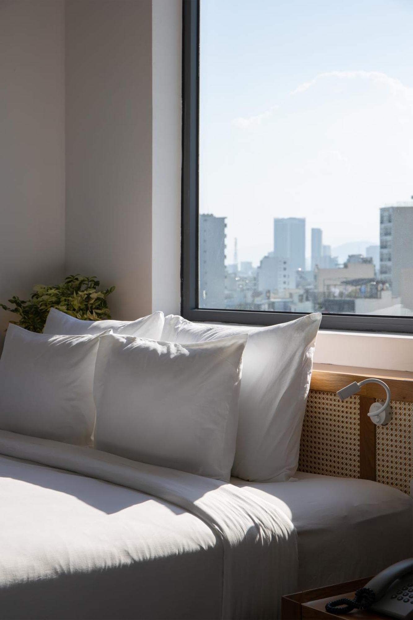 Leaf Beachfront Khách sạn 4*